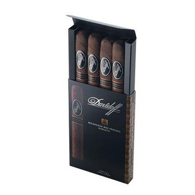 Davidoff Nicaragua Robusto Box Press
mardocigars.com