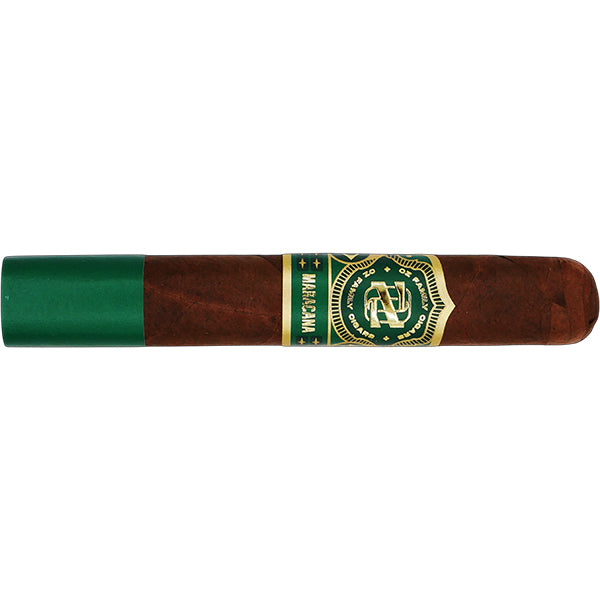 OZ Family Cigars Maracana Toro Box Press 6 1/2 x 50